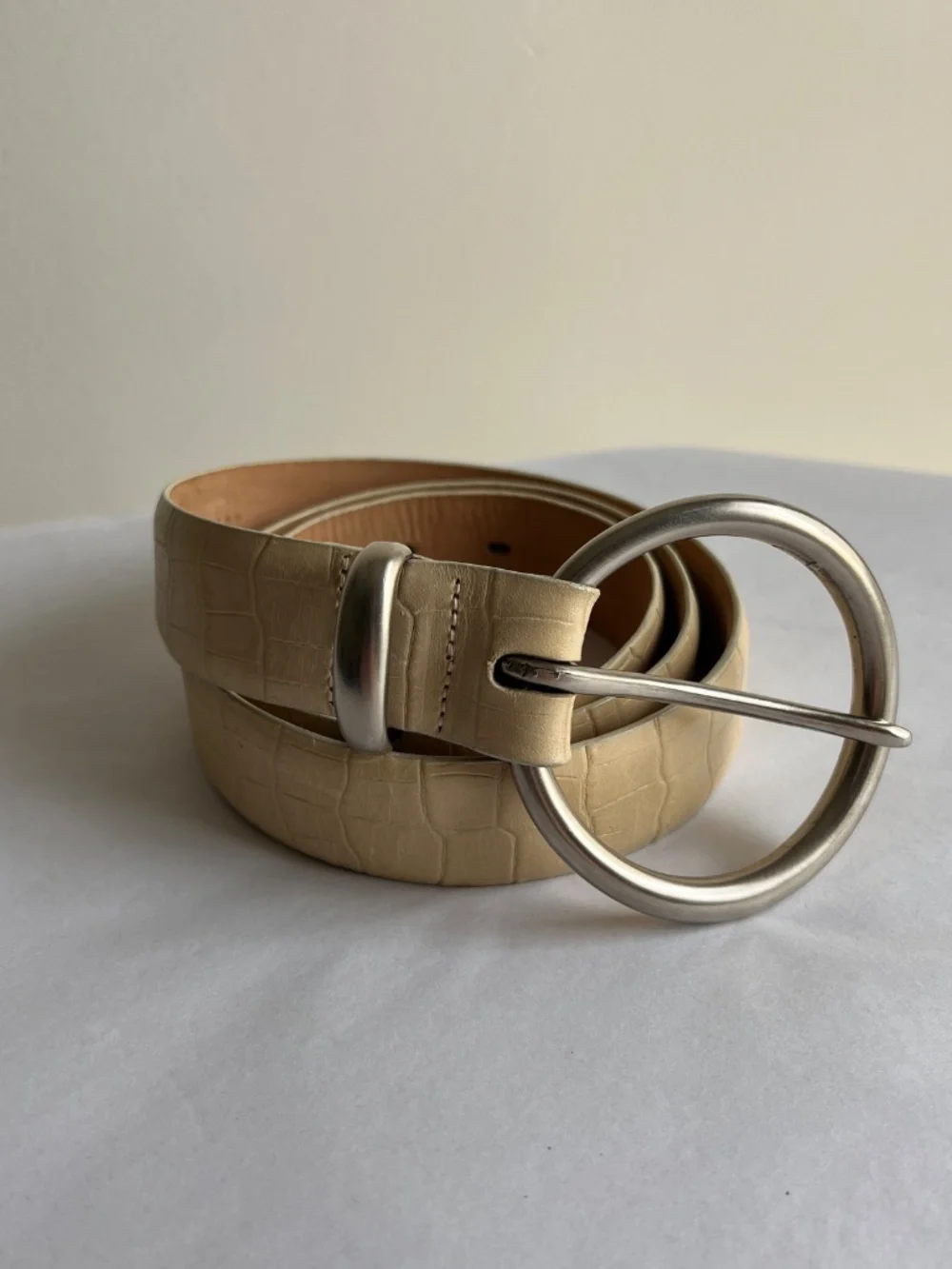 Fall 2026 Trend: Vintage 90s Croc Embossed Ivory Leather Belt - Size L